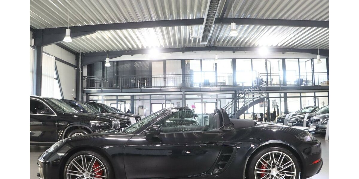 Porsche Boxster 718 S SPORT-CHRONO-PLUS / BOSE / 20-ZOLL 55.000 km 59.999 € Hamm 59077
