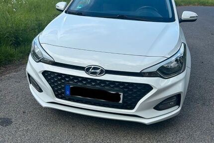 Hyundai i20 125.886 km 7.500 &euro; Zülpich 53909