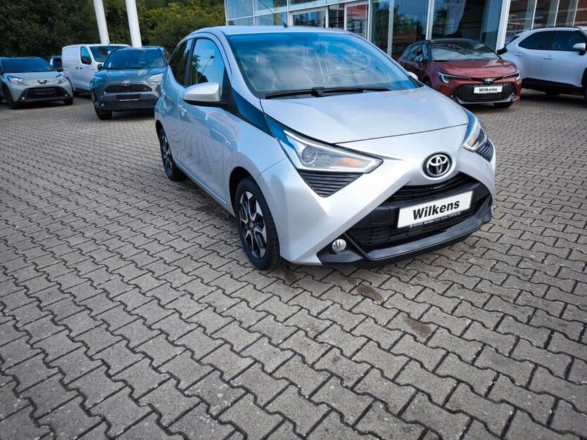 Aygo (X)