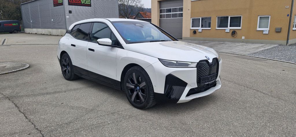 BMW iX 65.000 km 35.900 &euro; Altdorf/Landshut 84032