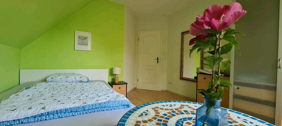 Einfamilienhaus Falkensee - 4 Zimmer, 150 m&sup2;, 2.600&euro; | Angebot:25083073