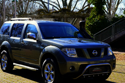 Nissan Pathfinder 159.000 km 11.995 &euro; Mainz-Kostheim 55246