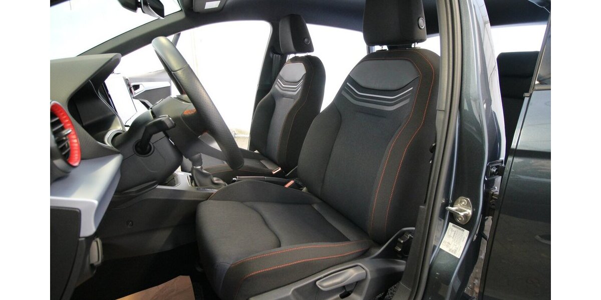 Seat Ibiza TSI OPF FR Sport NAVI+LED+WINTER-PAKET+ALU 11.471 km 18.890 &euro; Hagenow 19230