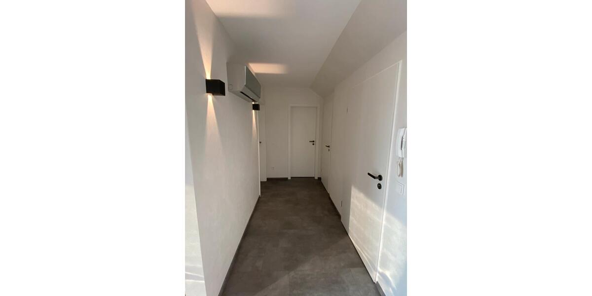 Dachgeschoßwohnung Halle - 2 Zimmer, 71 m&sup2;, 255.000&euro; | Angebot:26814682
