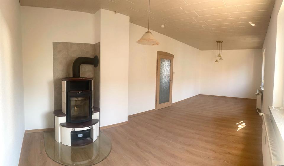 Doppelhaushälfte Halle (Saale) Dölau - 4.5 Zimmer, 145 m&sup2;, 1.600&euro; | Angebot:26141943
