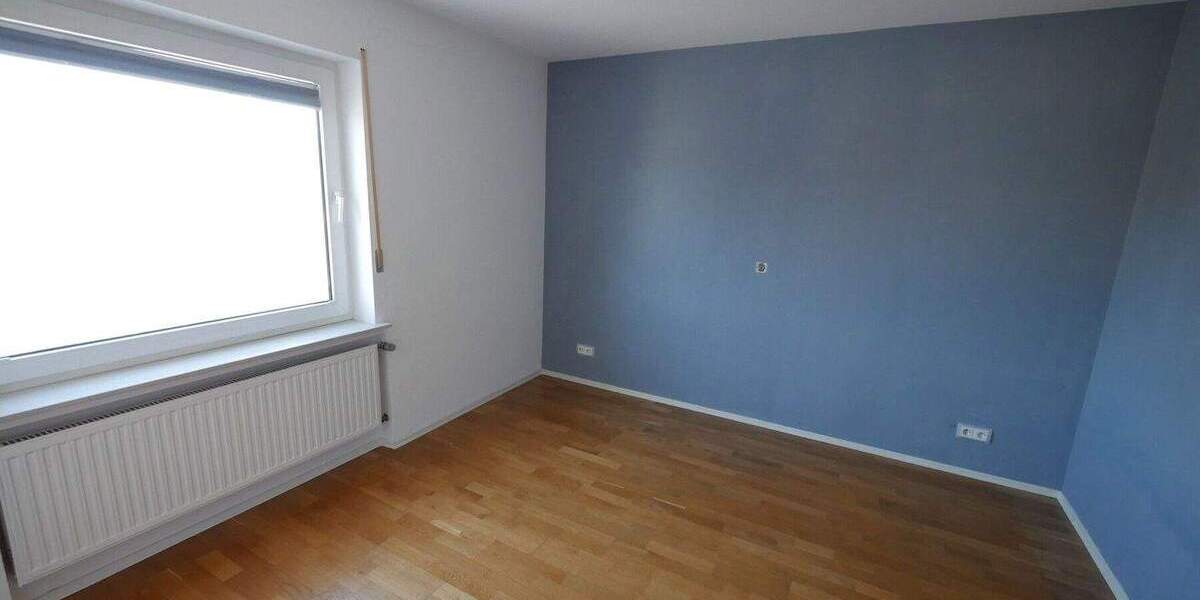 Etagenwohnung Brilon - 2 Zimmer, 64 m&sup2;, 165.000&euro; | Angebot:25683668