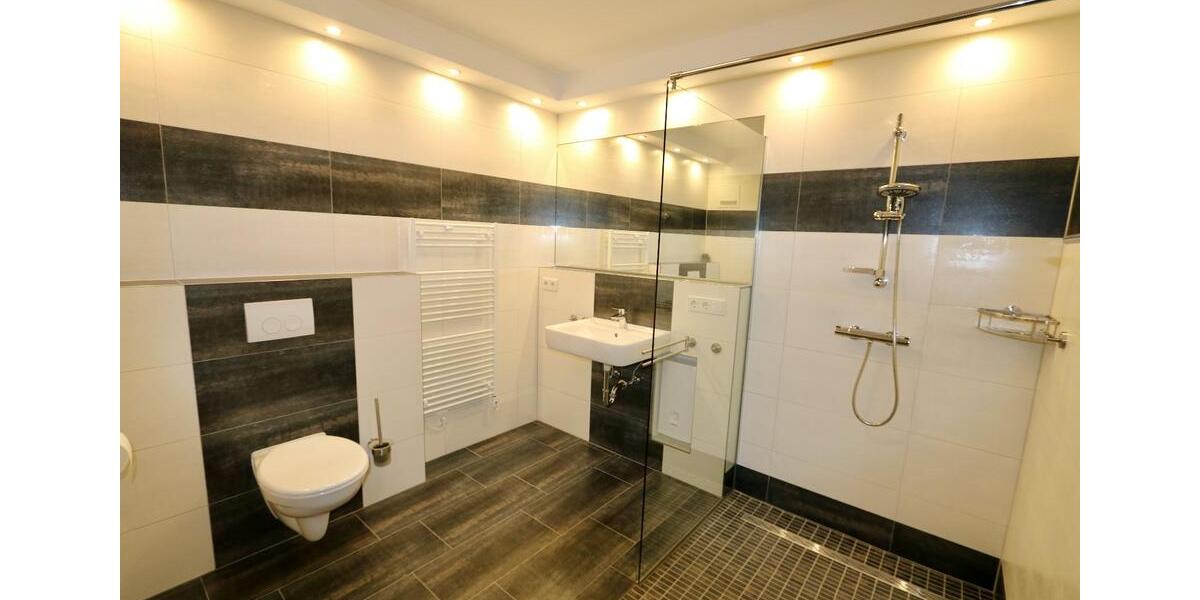 Erdgeschoßwohnung Engelskirchen - 3 Zimmer, 84 m&sup2;, 840&euro; | Angebot:25474551