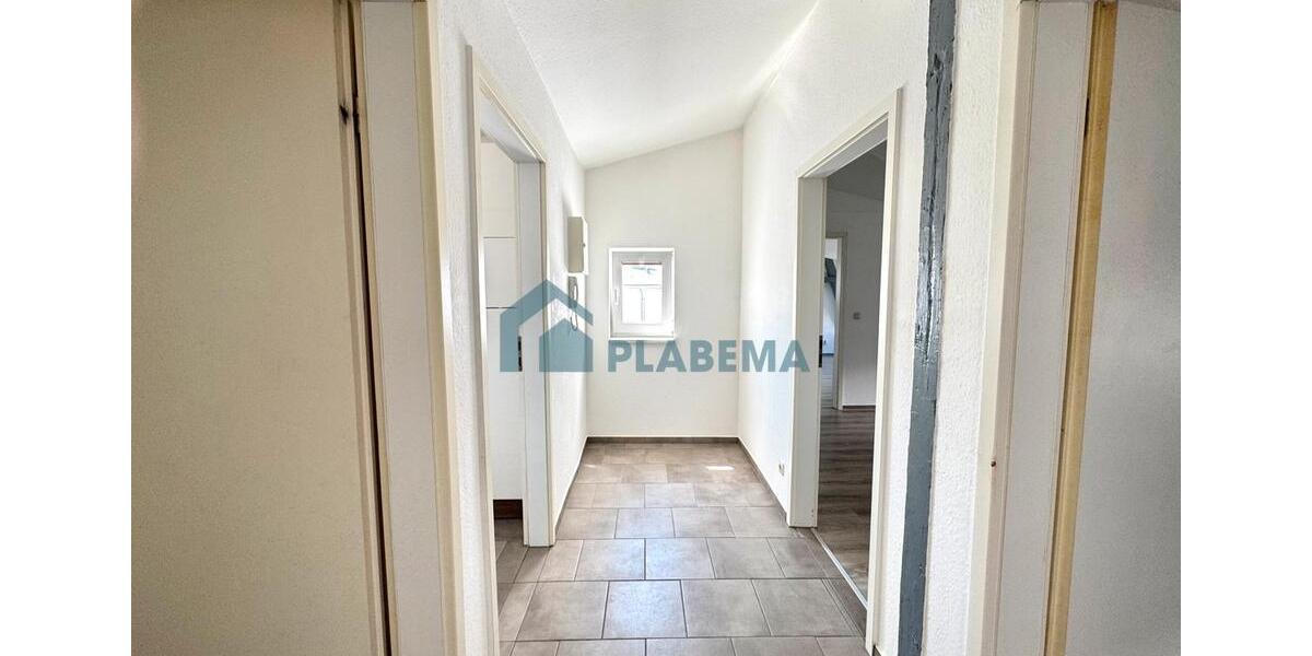 Dachgeschoßwohnung Schwerin - 3 Zimmer, 65 m&sup2;, 820&euro; | Angebot:26548645