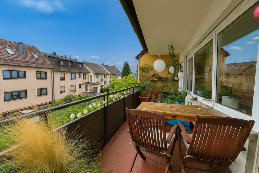 Großzügige, renovierte 3,5-Zimmerwohnung mit großem Südbalkon in bevorzugter Lage 3 zimmer