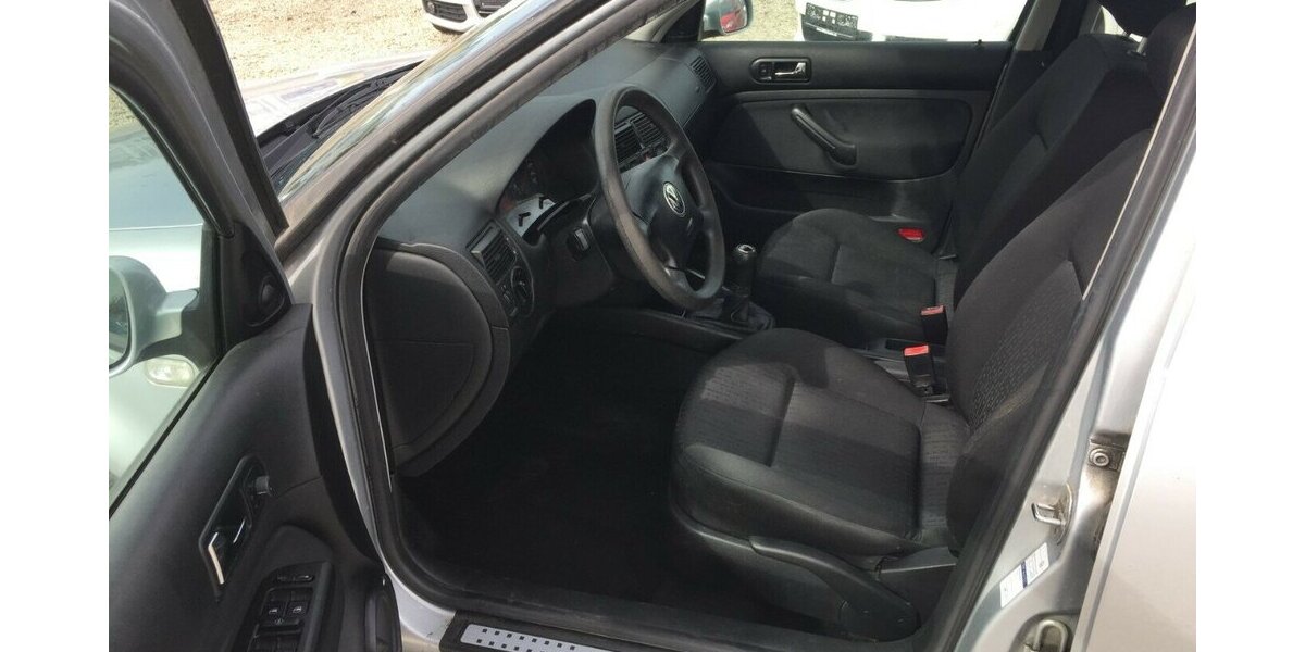 VW Golf TDi,Champ,Klima,1 Hd.,Tüv Neu 223.000 km 2.450 &euro; Himmelkron 95502
