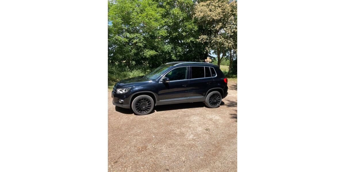 VW Tiguan 141.900 km 9.999 &euro; Bad Ditzenbach 73342