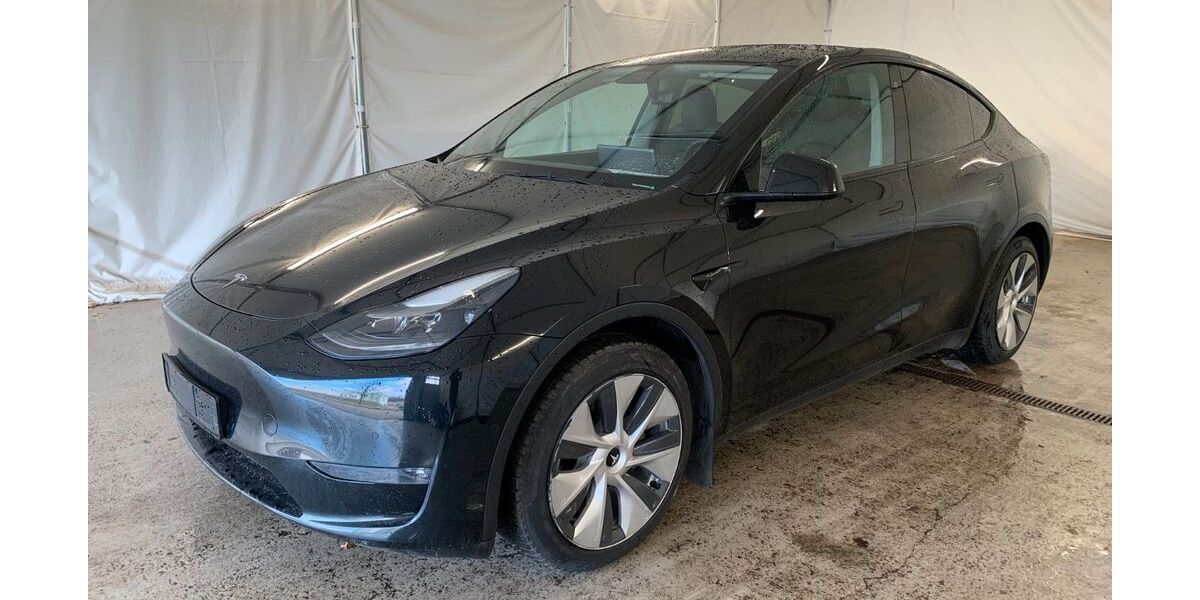 Tesla Model Y 112.675 km 28.450 &euro; Steinbach-Hallenberg OT Herges-Hallenberg 98587