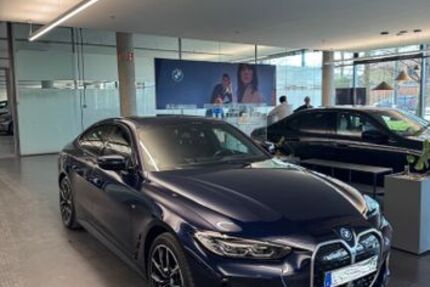 BMW i4 14.000 km 44.900 € München 81927