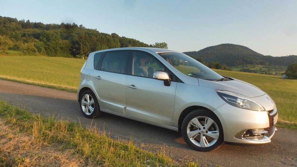 Renault Scenic 69.636 km 7.900 € Waldstetten 73550