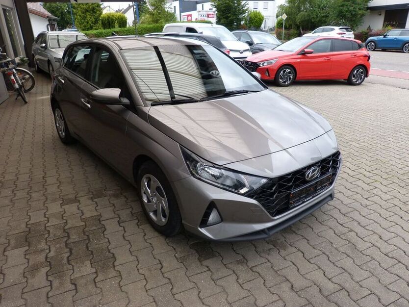 i20