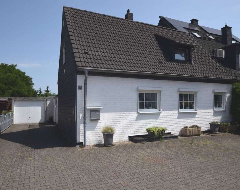 Haus zum Kaufen in Düsseldorf 650.000 € 120 m²