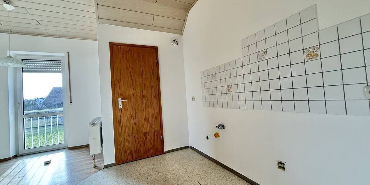 Etagenwohnung Thalmassing - 3 Zimmer, 83 m&sup2;, 670&euro; | Angebot:25929307