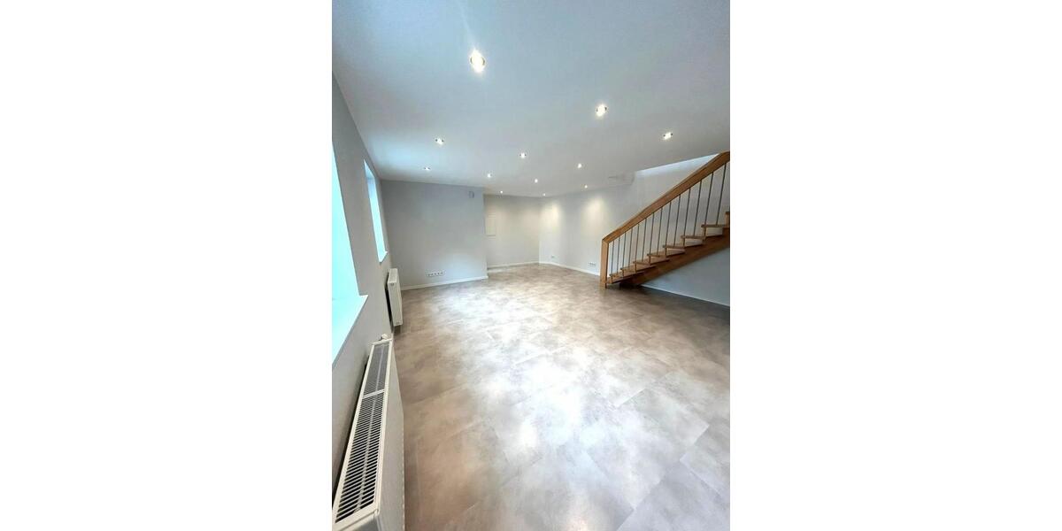 Einfamilienhaus Trier West-Pallien - 2 Zimmer, 74 m&sup2;, 990&euro; | Angebot:26053263
