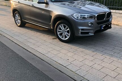 BMW X5 275.000 km 17.500 € Frankfurt am Main 60438