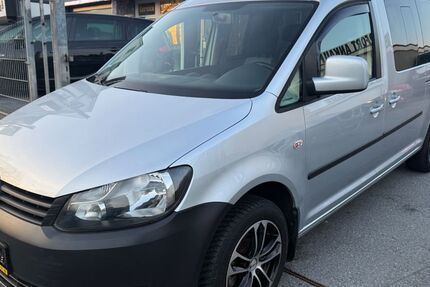 VW Caddy 122.235 km 9.900 &euro; Velbert 42551