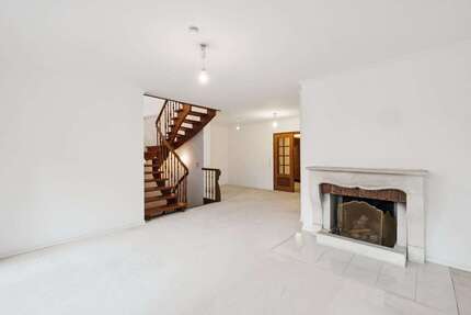 Haus zum Mieten in Hamburg 2.420 € 131 m² 6 zimmer