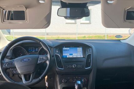 Ford Focus 75.000 km 9.750 &euro; Minden 32423