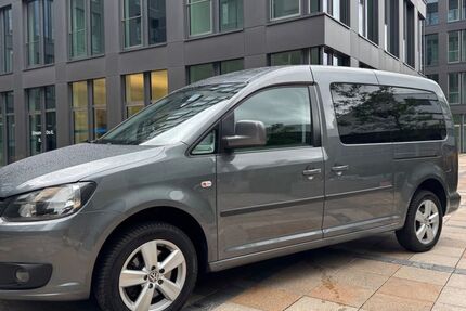 VW Caddy Maxi 180.000 km 9.990 &euro; München 80995
