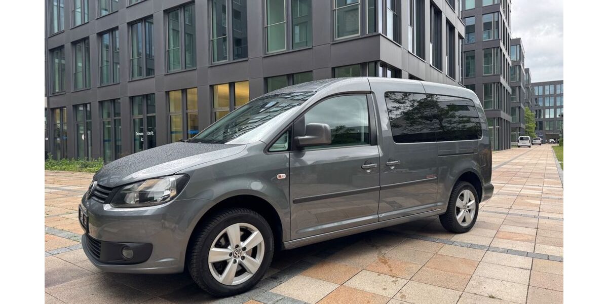 VW Caddy Maxi 180.000 km 9.990 &euro; München 80995