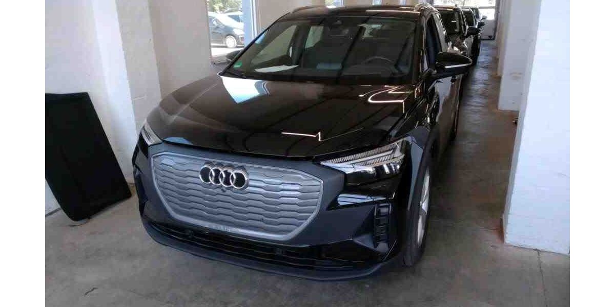 Audi Q4 e-tron 31.790 km 27.440 &euro; Wackersdorf 92442