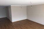 geräumige 3,5-Zimmer-Wohnung mit großem Balkon mit Blick ins Neckartal