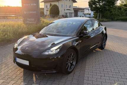 Tesla Model 3 82.400 km 26.900 &euro; München, Landeshauptstadt 80804