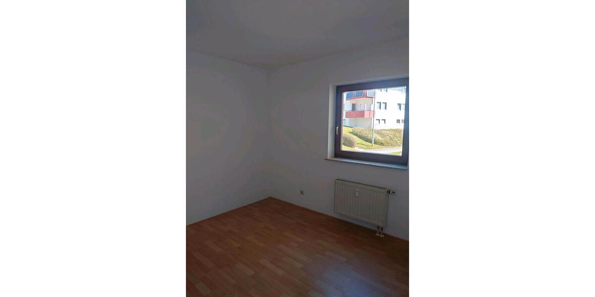 Erdgeschoßwohnung Straßberg - 3 Zimmer, 85 m&sup2;, 195.000&euro; | Angebot:26039823