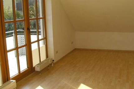 2-Zimmer-Wohnung (68 m²) mit extra großen Garage 2 zimmer