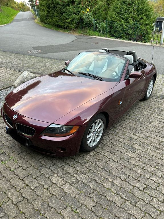 BMW Z4 177.000 km 8.999 € Waldaschaff 63857