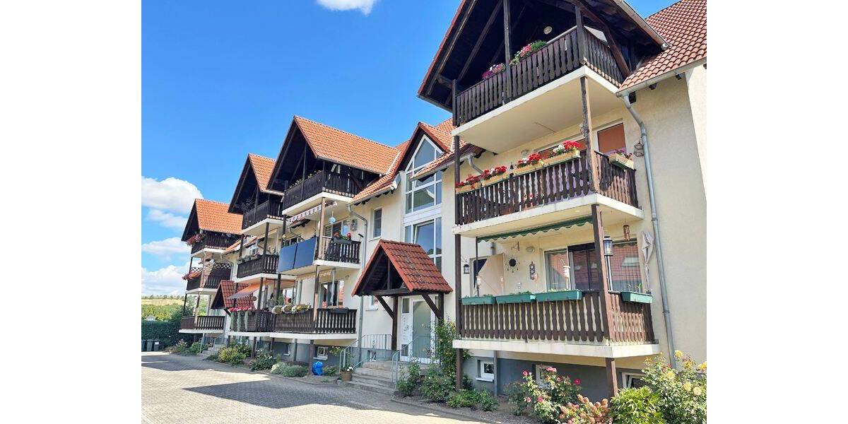 vermietete Dachgeschosswohnung in erholsamer Lage 3 zimmer