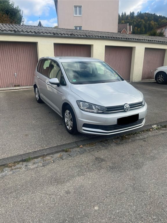 VW Touran 128.000 km 10.500 € Tuttlingen 78532