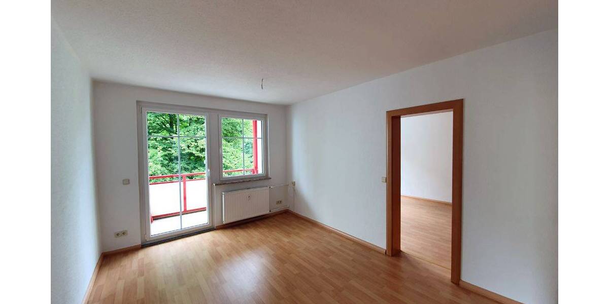 Etagenwohnung Zwickau Eckersbach - 2 Zimmer, 49 m&sup2;, 343&euro; | Angebot:26053400
