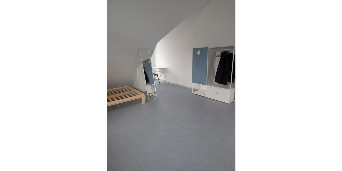 Dachgeschoßwohnung Gießen Allendorf - 1 Zimmer, 23 m&sup2;, 385&euro; | Angebot:26278188