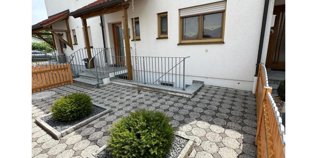 Reihenhaus Dillingen an der Donau - 6 Zimmer, 145 m&sup2;, 465.000&euro; | Angebot:26759968