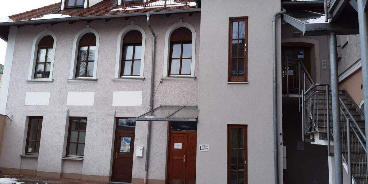 Gewerbeobjekt Amberg - 6 Zimmer, 1.700&euro; | Angebot:24905896