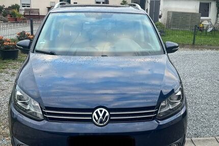VW Touran 167.500 km 9.950 € Parkstetten 94365