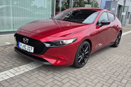 Mazda 3 11.500 km 32.450 € Berlin 13403