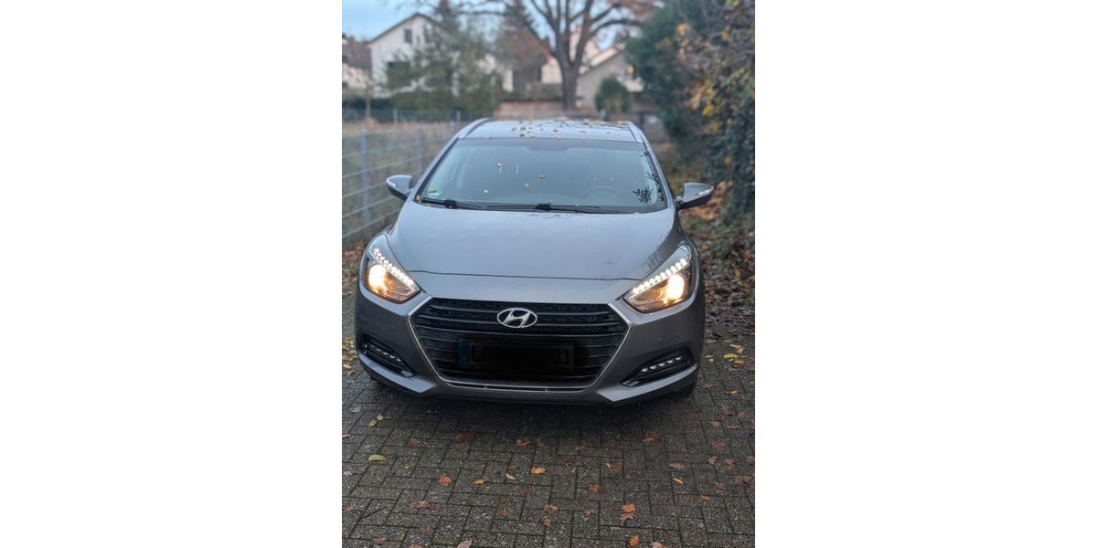 Hyundai i40 98.000 km 10.500 &euro; Erkner 15537