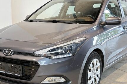Hyundai i20 25.974 km 9.799 &euro; Potsdam-Drewitz b.Berlin 14478