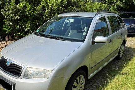 Skoda Fabia 143.200 km 2.490 &euro; Berlin 12355