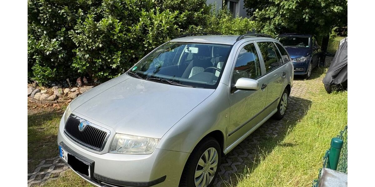 Skoda Fabia 143.200 km 2.490 &euro; Berlin 12355