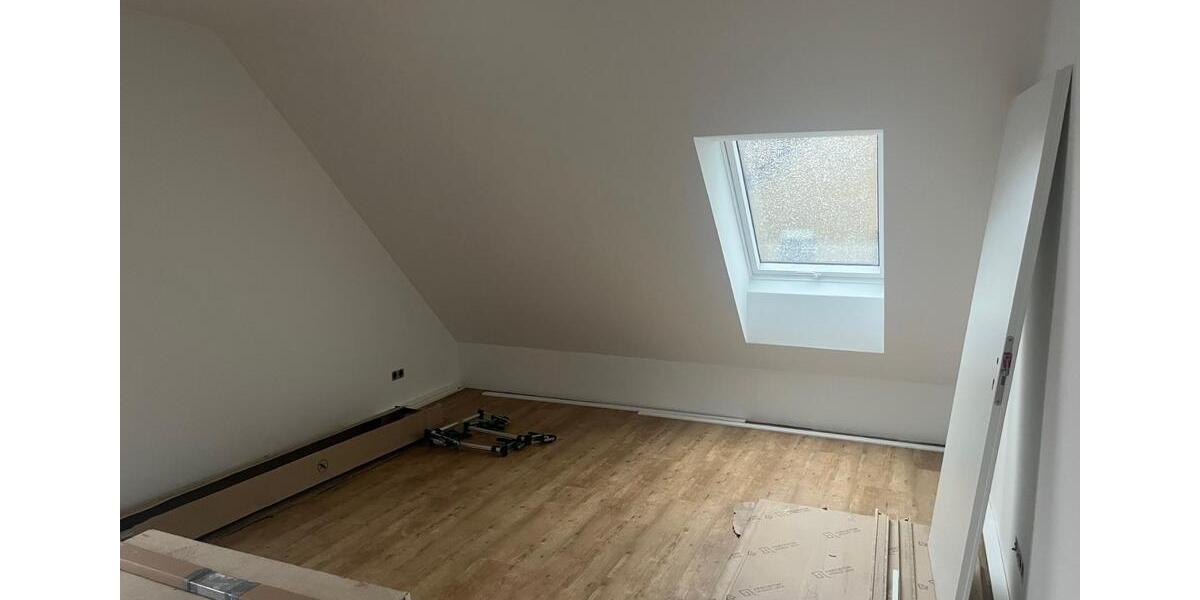 Gehobene 2-Zimmer-DG-Wohnung, KfW40-Neubau, inkl. Einbauküche 2 zimmer