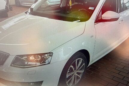 Skoda Octavia 208.000 km 6.400 &euro; Langquaid OT Niederleierndorf 84085