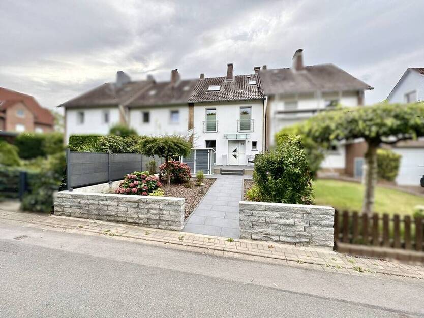 Familienfreundliches Reihenmittelhaus in Bad Oeynhausen - modern, hell und sofort bezugsbereit