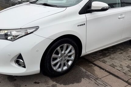 Toyota Auris 182.000 km 6.900 &euro; Saarlouis 66740